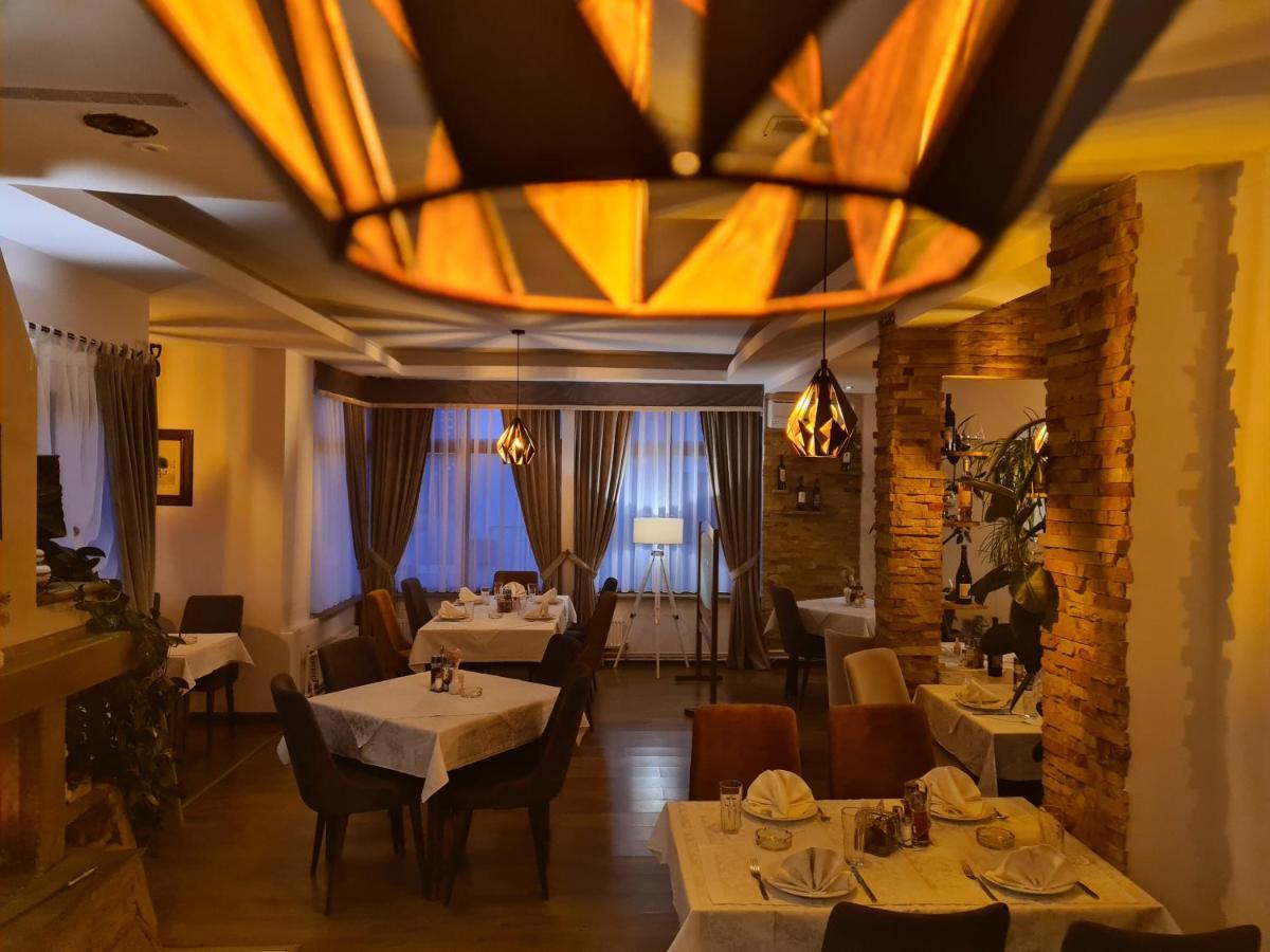 Garni Hotel Vir Vrnjačka Banja Exterior foto